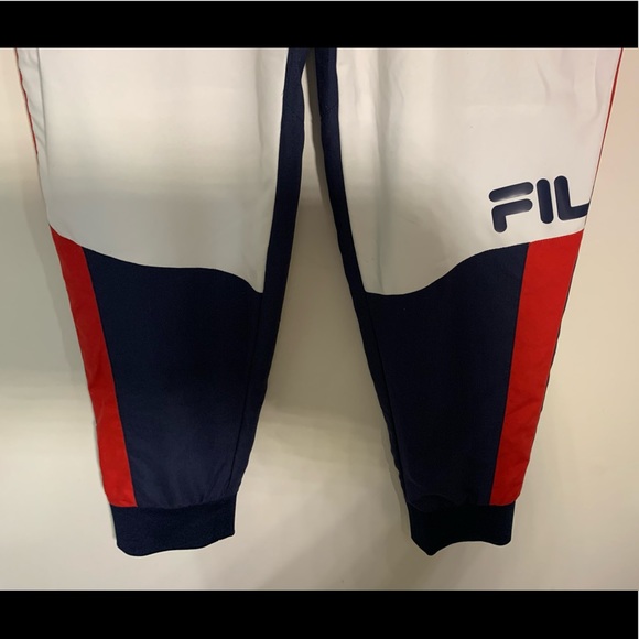 Brandnew UrbanOutfitter FILA athletic/casual pants - Picture 3 of 4